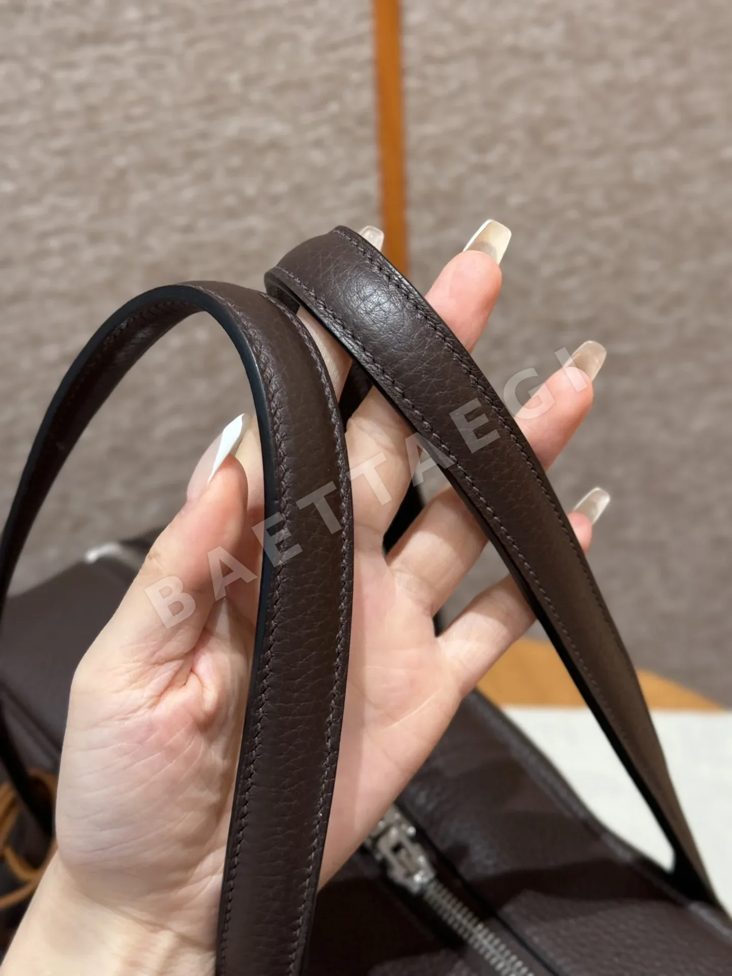 에르메스 빅토리아 35 가죽 가방 상세 이미지 4