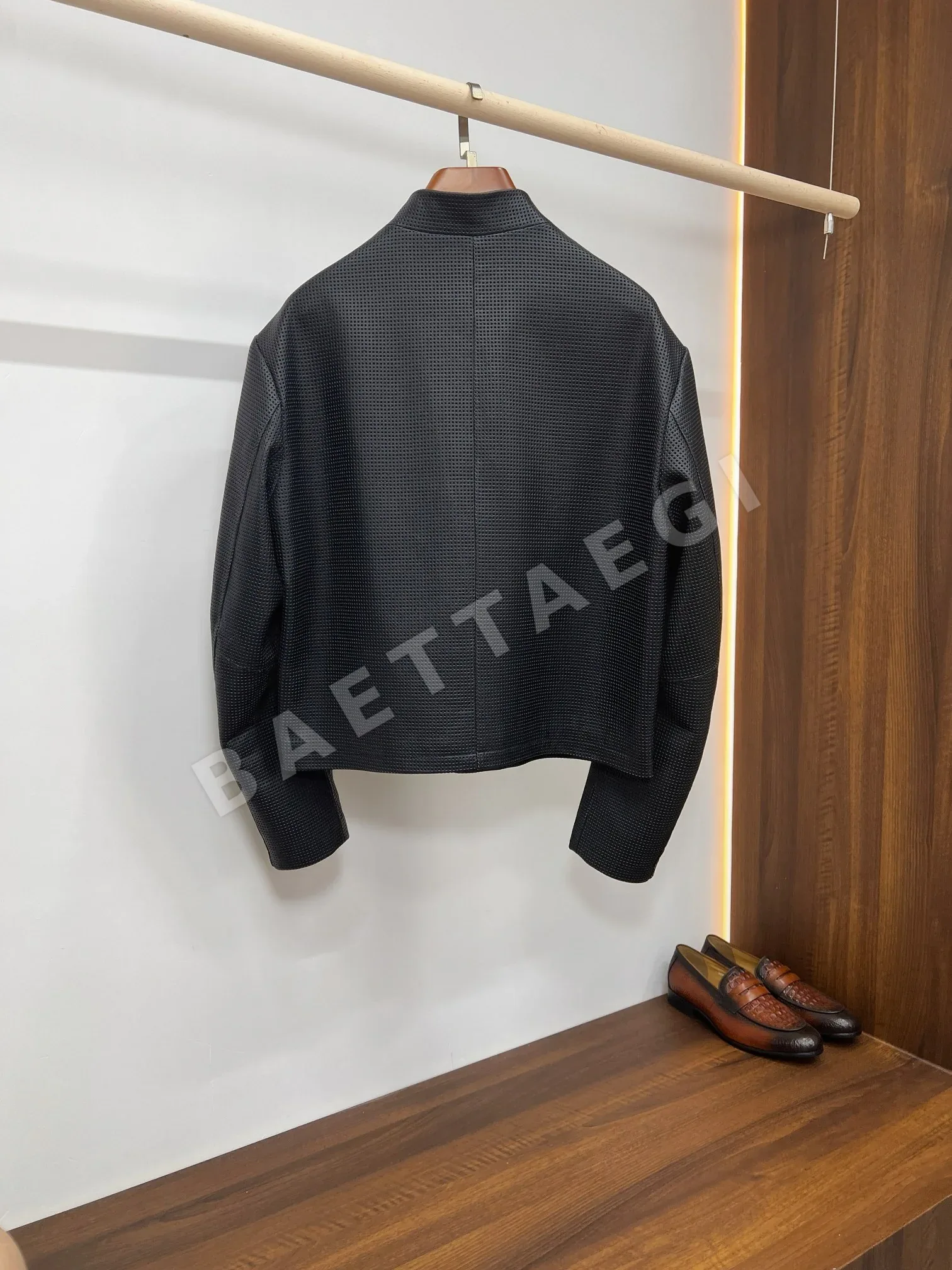 루이비통 펀칭 램스킨 남성 자켓 상세 이미지 2