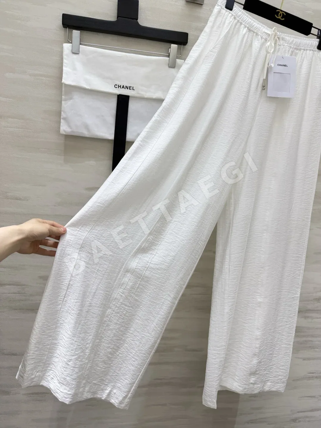 샤넬 텍스처드 플리츠 와이드 레그 여성 바지 상세 이미지 8