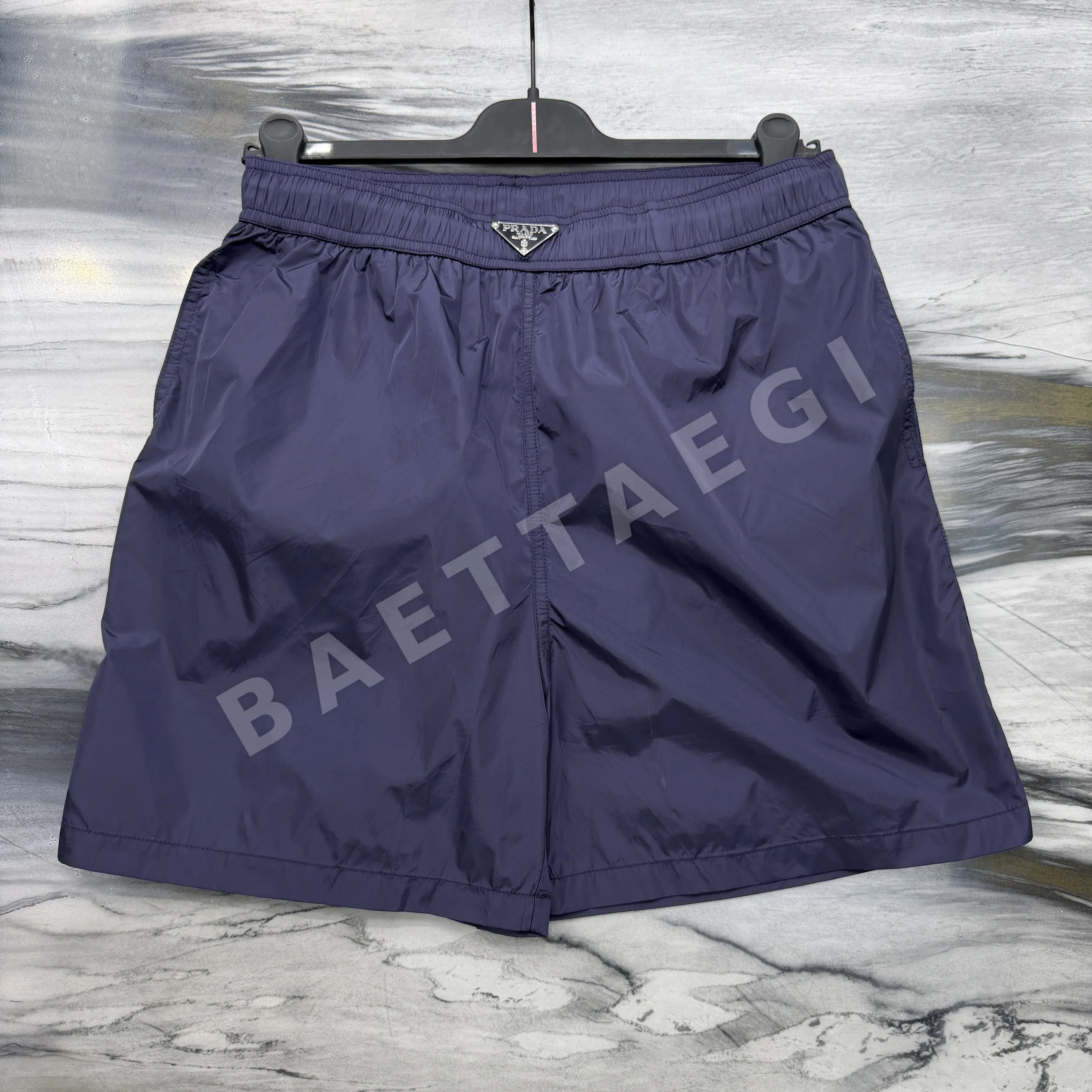 프라다 Re-Nylon 솔리드 컬러 엘라스틱 비치 반바지 41245 Prada Shorts 상세 이미지 13