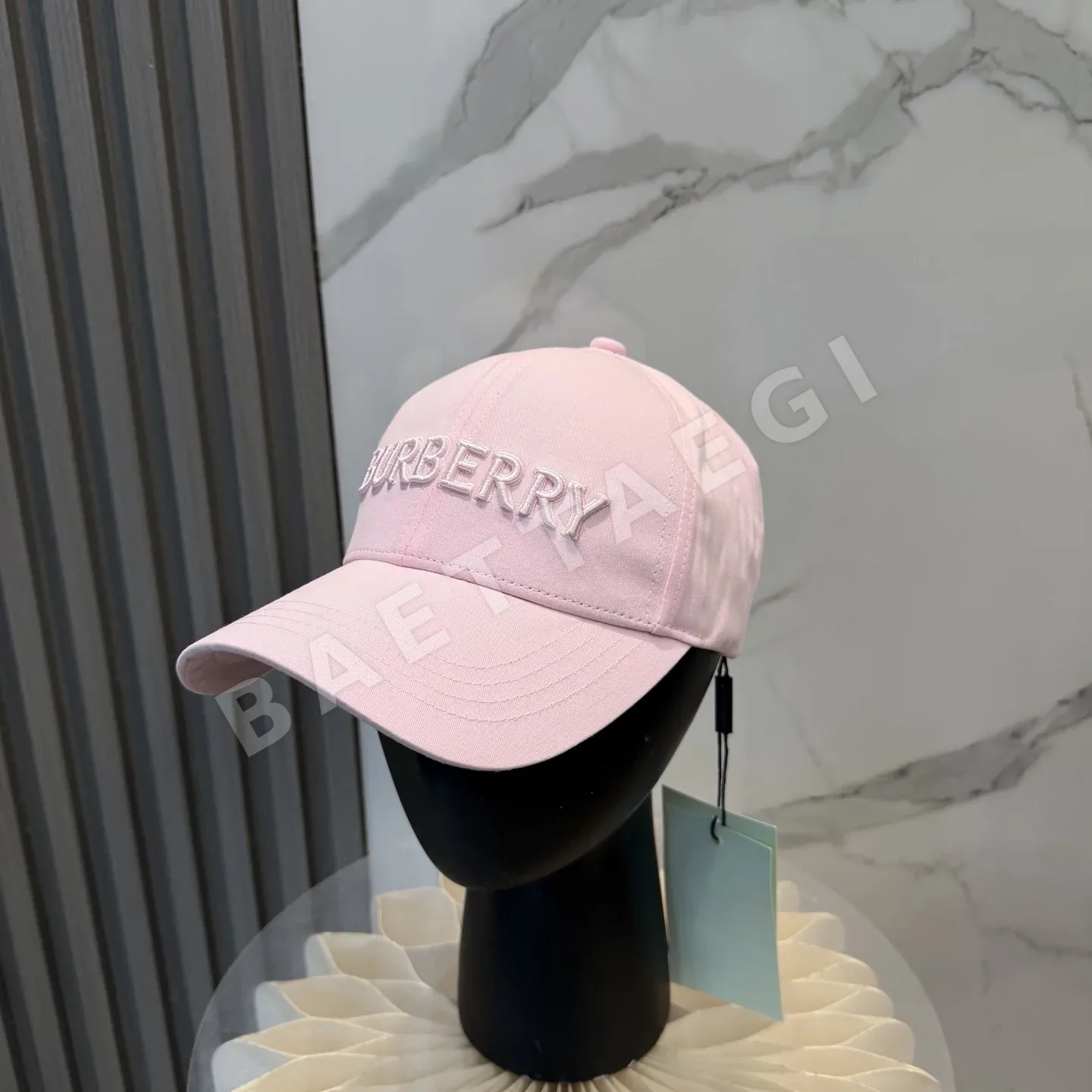 버버리 자수 코튼 베이스볼 캡 81921