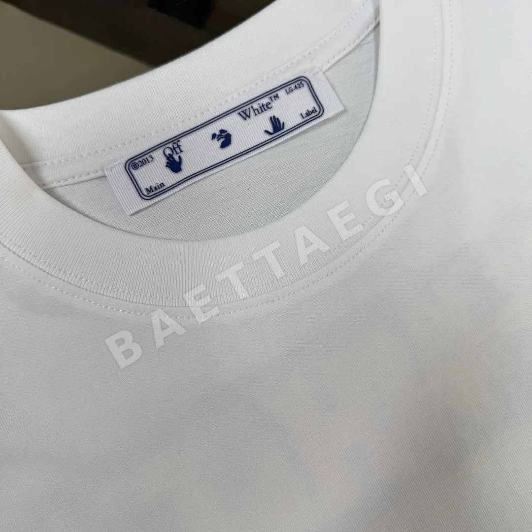 오프화이트 크루넥 남성 반팔 티셔츠 상세 이미지 5