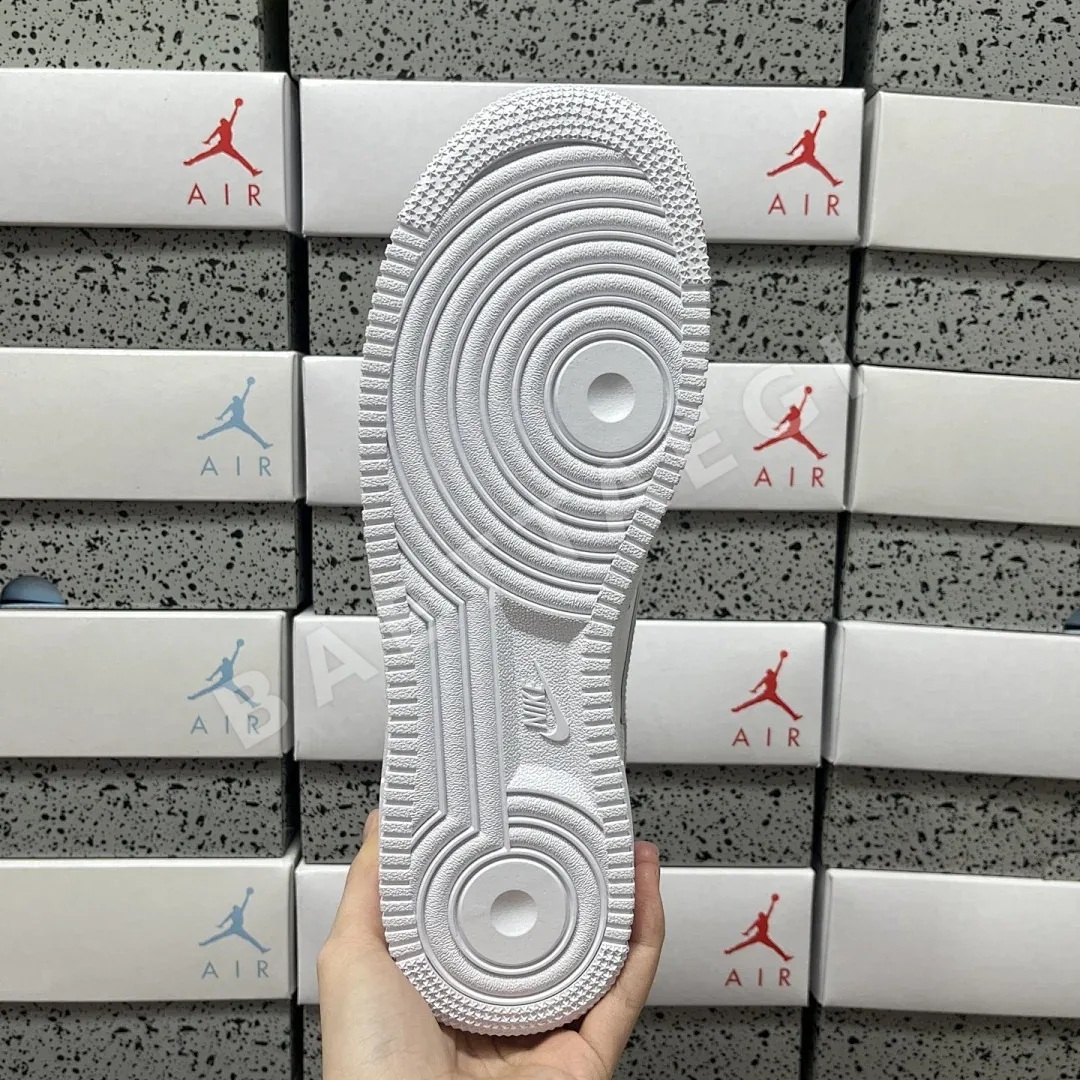 나이키 [GX] 에어 포스 1 로우 CU9225-100 201206 Nike Air Force 1 Low Supreme White Sup 상세 이미지 2