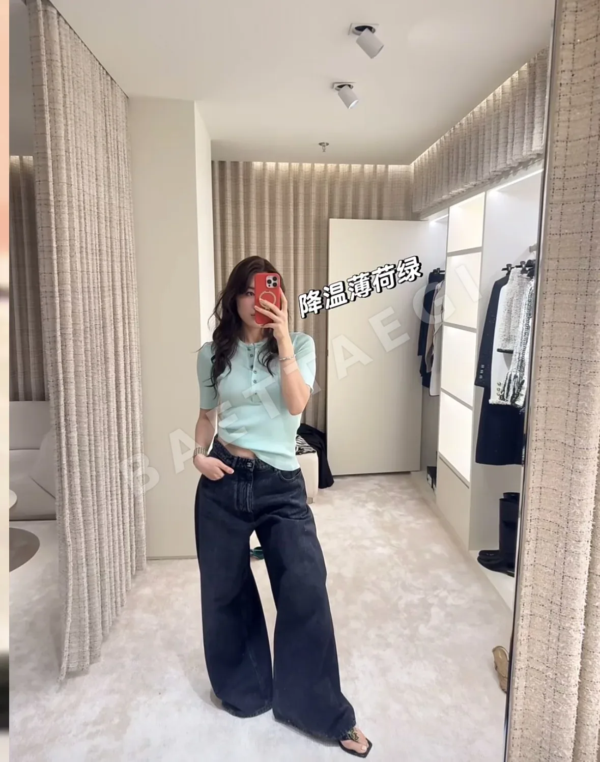 샤넬 라인스톤 버튼 장식 여성 반팔 니트 상세 이미지 3