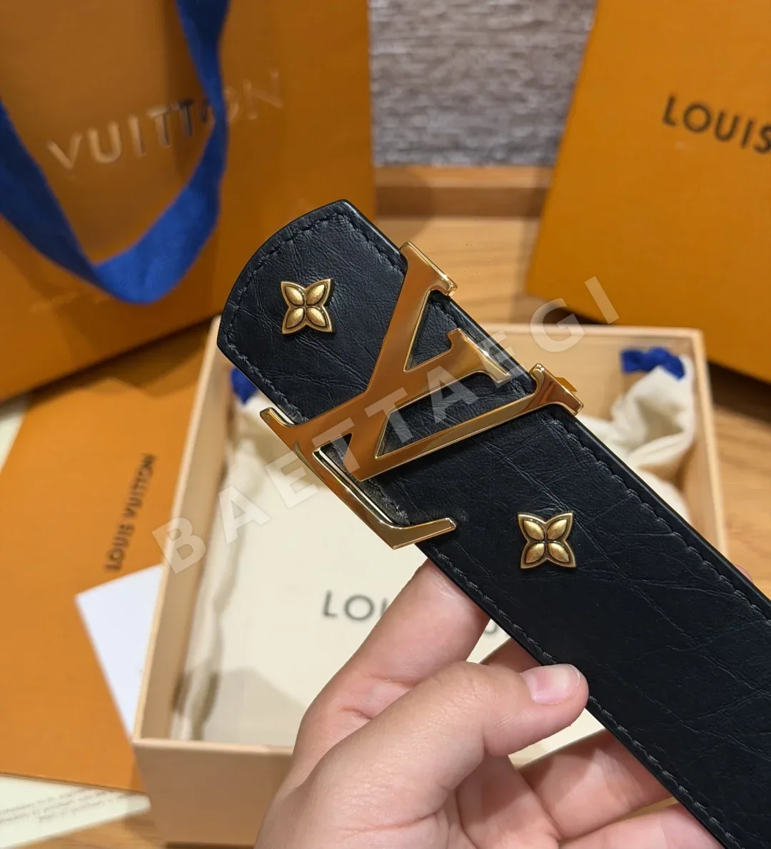루이비통 LV 이니셜 40mm 트리욘 가죽 벨트 상세 이미지 2