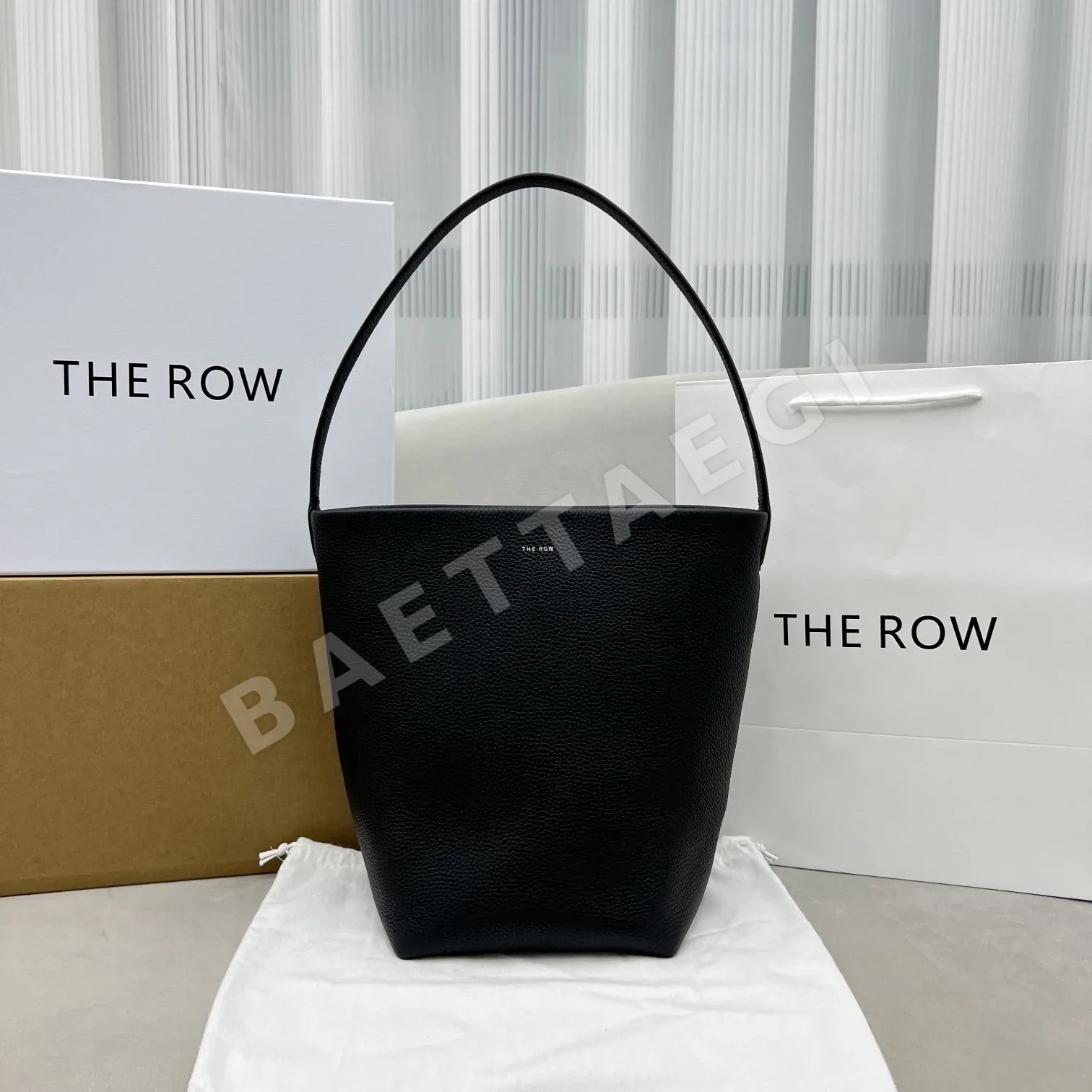 더로우 미디엄 라이치블랙 토트 가방 128685