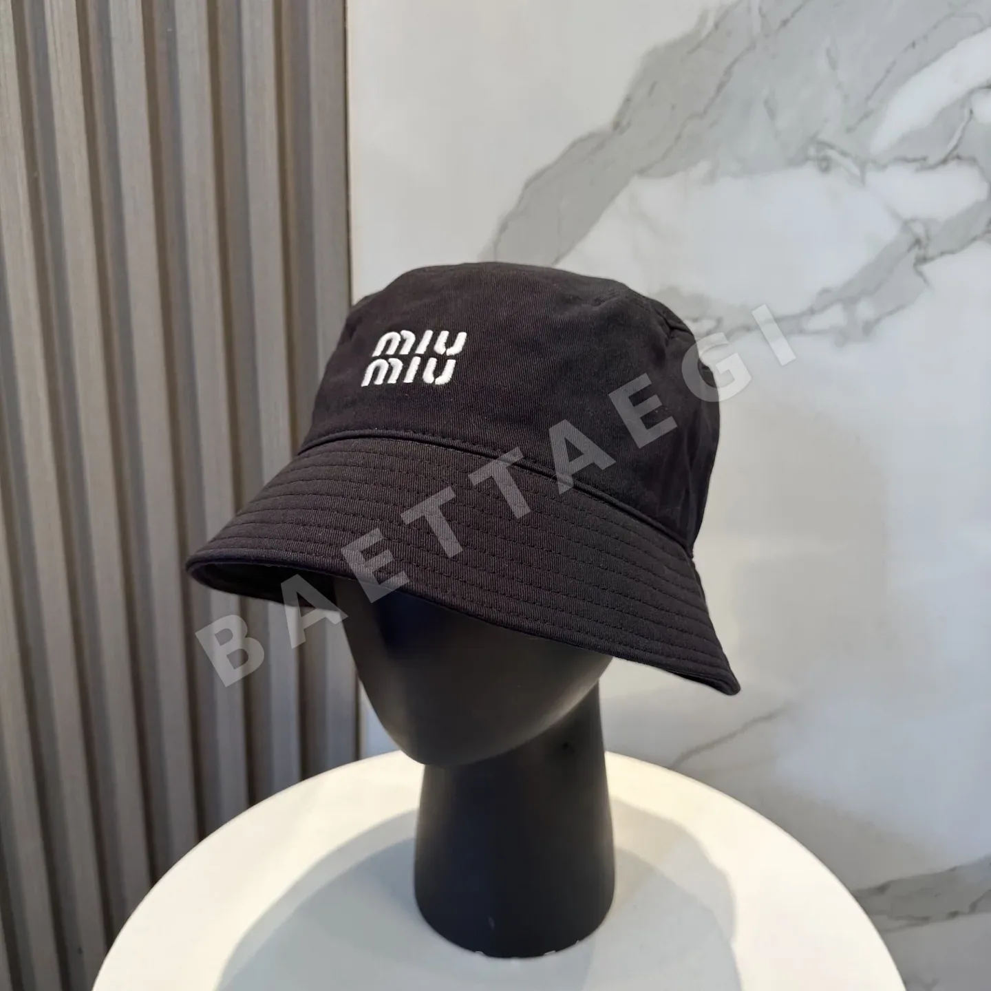 미우미우 자수 버킷햇 모자 118853