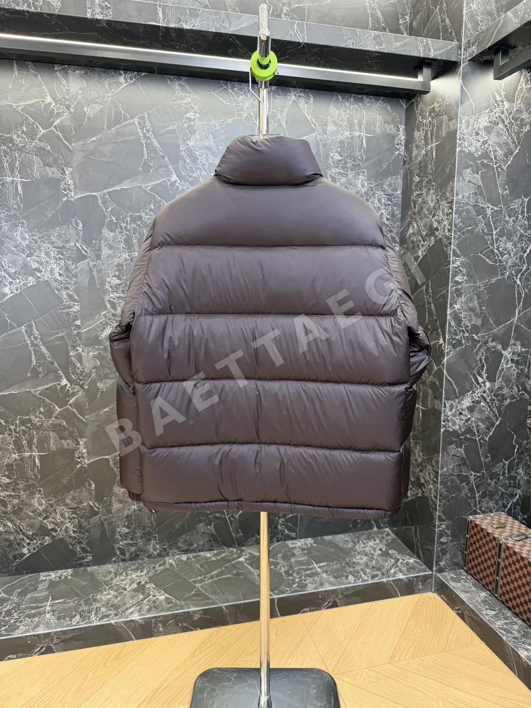 몽클레르 남성 다운 패딩 재킷 상세 이미지 9