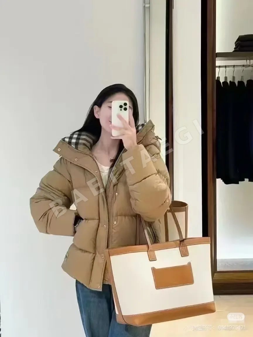 버버리 가죽 라벨 나일론 남성 패딩 상세 이미지 29