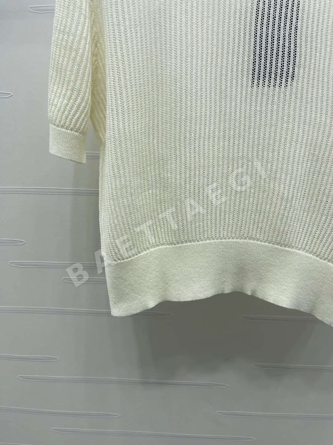 생로랑 크루넥 세로 골지 반팔 니트 탑 상세 이미지 5