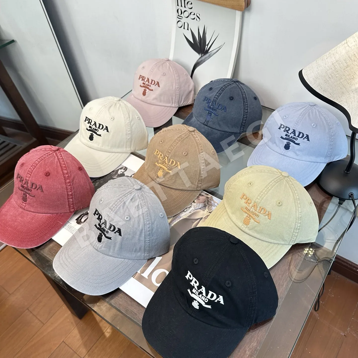 프라다 베이스볼 캡 119362