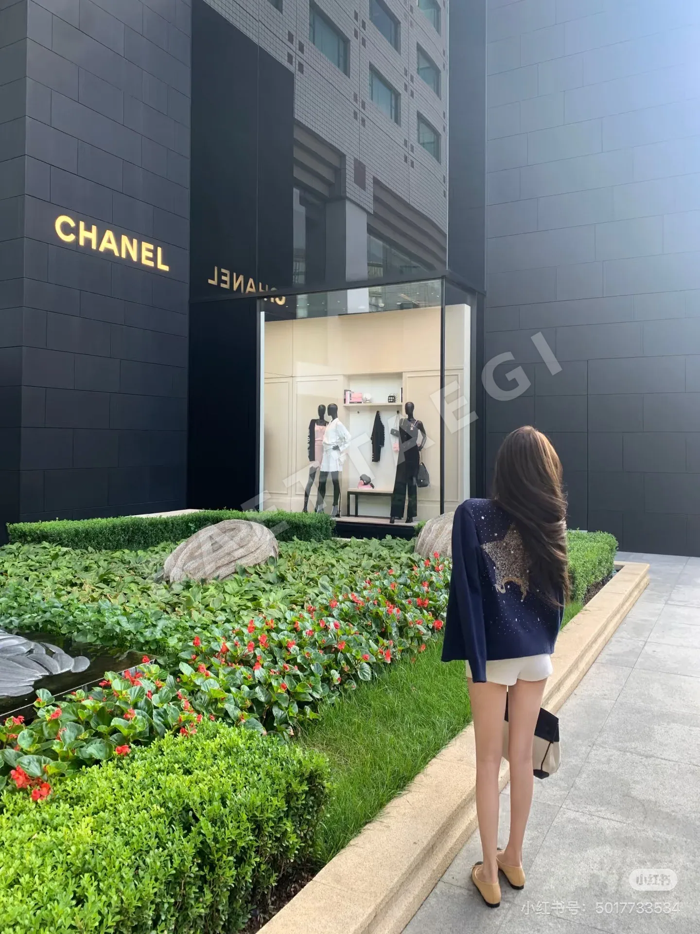 디올 별 모양 라인스톤 자수 린넨 가디건 127811