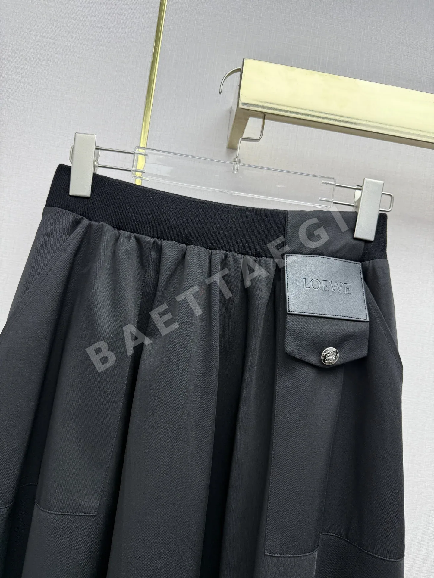 로에베 더블 포켓 A라인 미디 스커트 상세 이미지 4