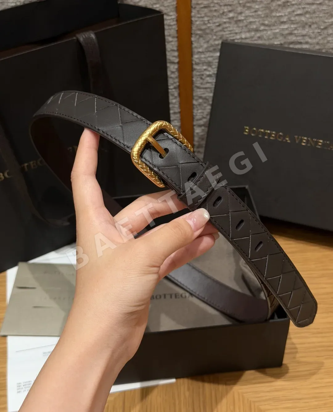 보테가베네타 인트레차토 가죽 슬림 벨트 상세 이미지 9