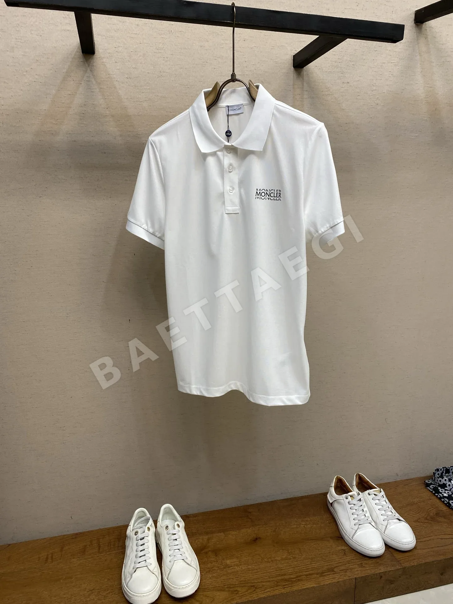 몽클레르 여성 코튼 스트레치 반팔 티셔츠 52246