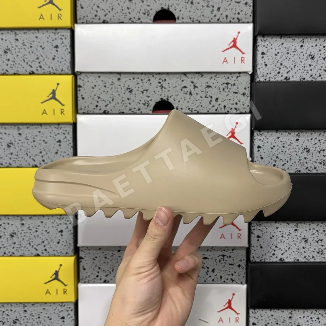 아디다스 [LW] 이지 슬라이드 GZ5554 200629 Adidas Yeezy Slide Pure 상세 이미지 2