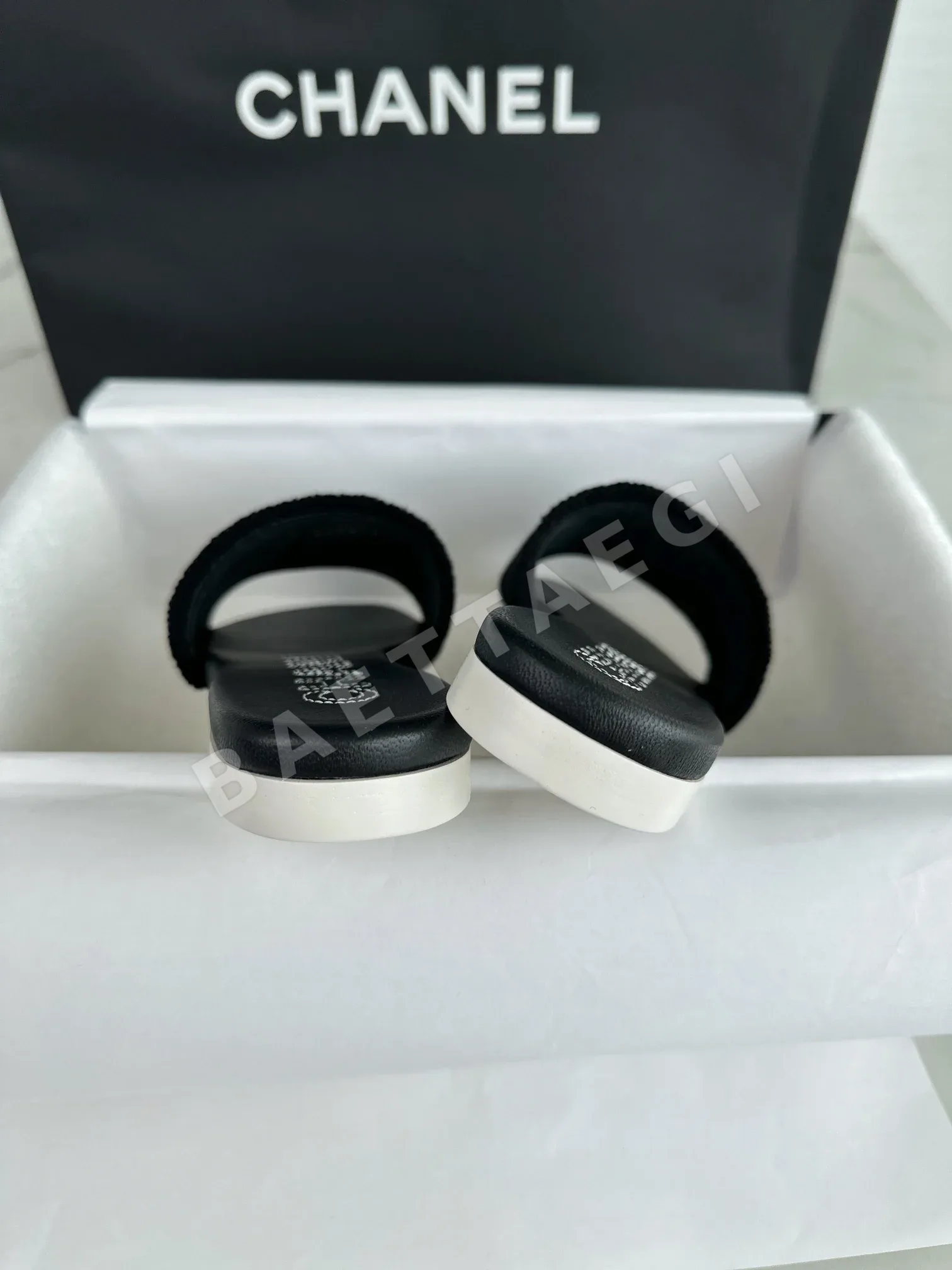 샤넬 24C 블랙 더블 C 자수 슬리퍼 3362 상세 이미지 8