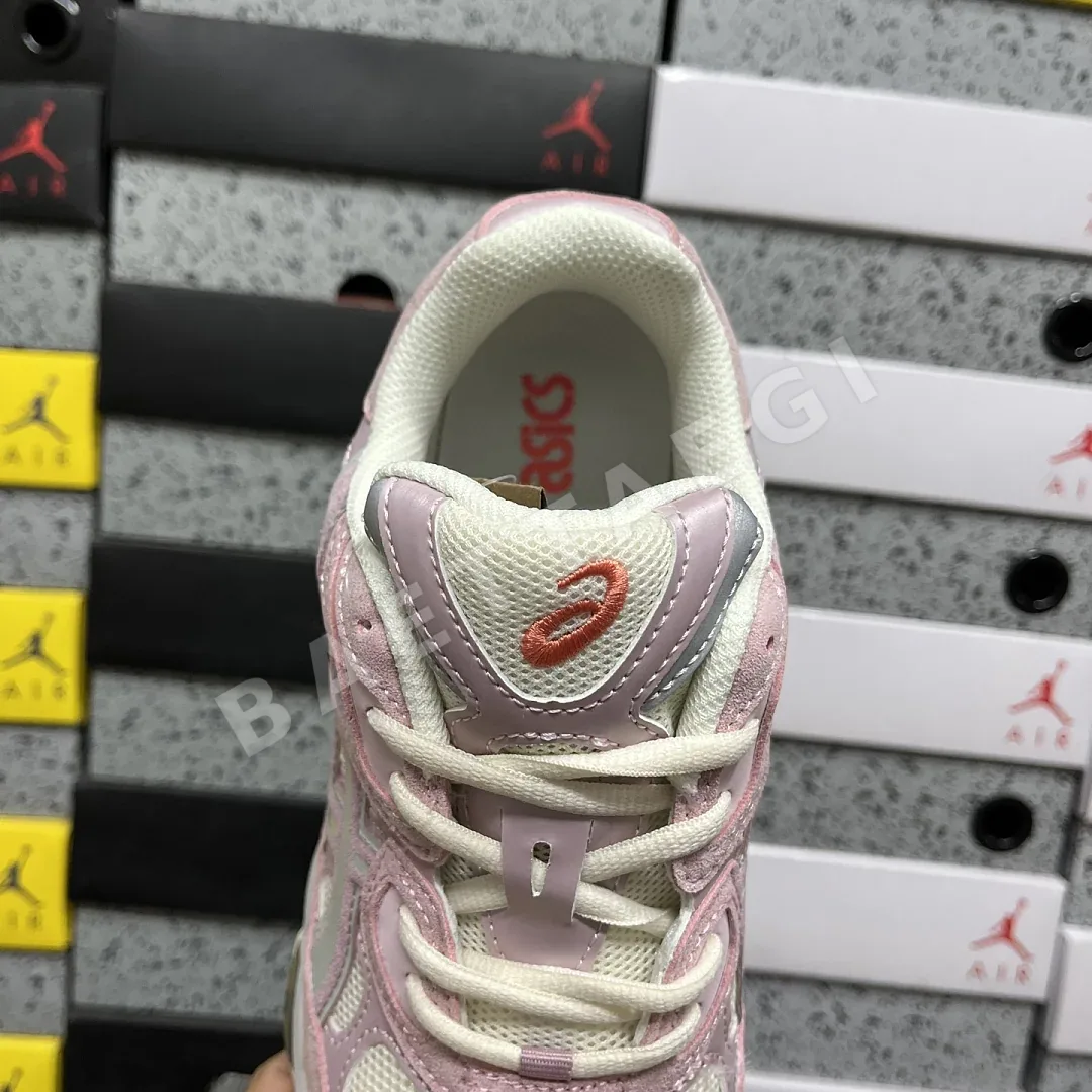 아식스 [RT] 젤 NYC 1203A383-106 200371 Asics Gel-NYC Cream Rose Water 상세 이미지 2