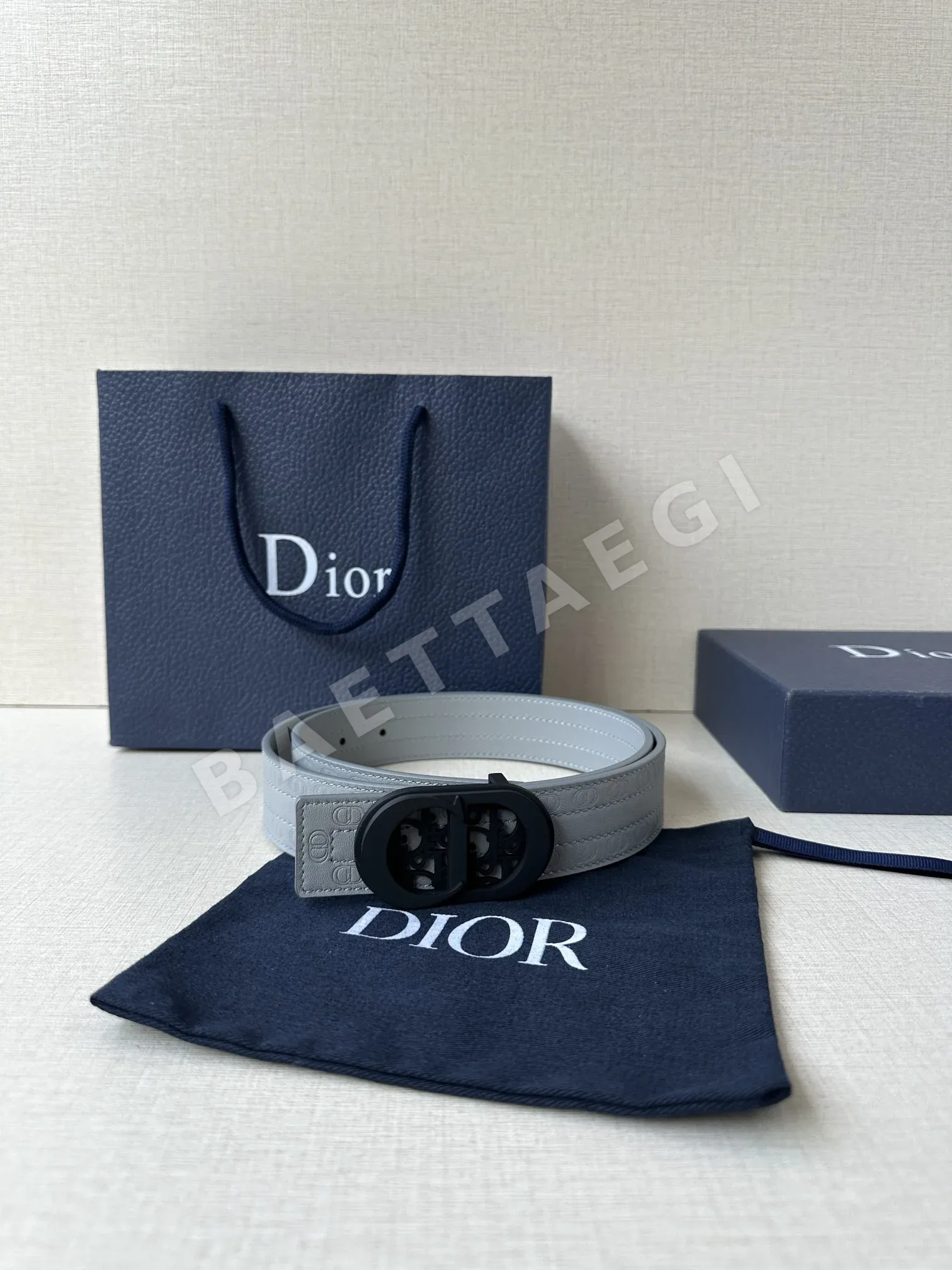 디올 CD 엠보싱 송아지가죽 리버시블 벨트 상세 이미지 3
