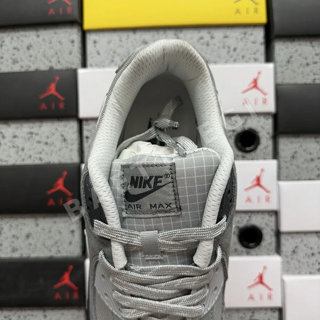 나이키 [XY] 에어 맥스 90 그레이 블랙 HQ3817-001 201055 Nike Air Max 90 Reflective Anthracite 상세 이미지 9