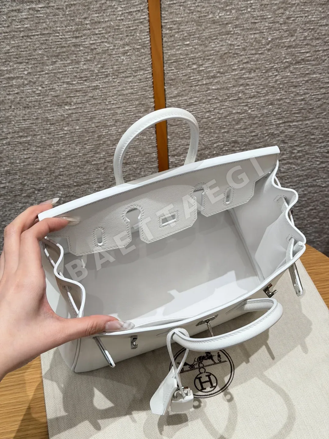 에르메스 버킨 25 스위프트 가죽 가방 상세 이미지 5