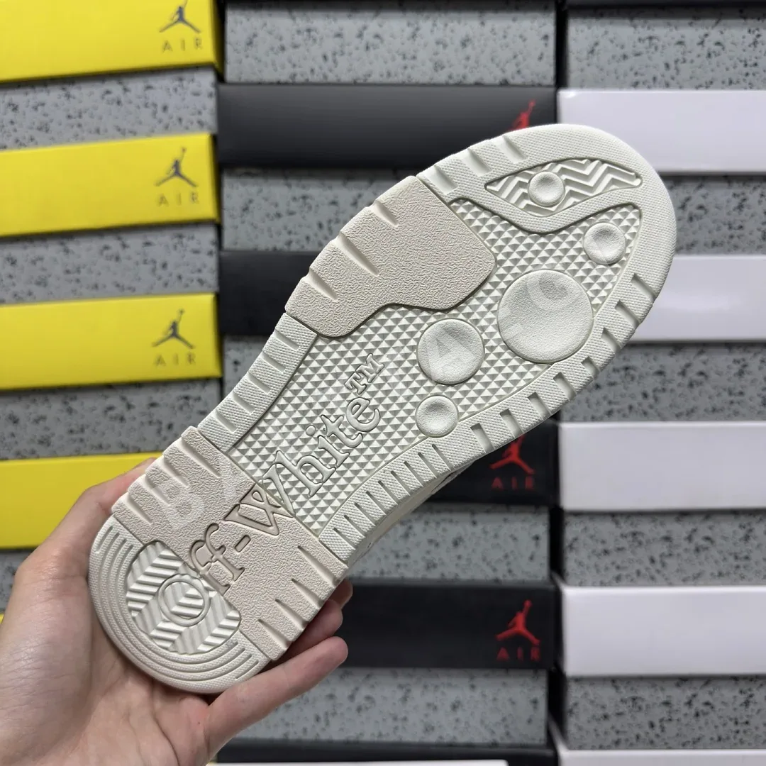 오프화이트 [KZ] 아웃 오브 오피스 OOO 로우 탑스 아이보리 202491 Off White Out Of Office OOO Low Tops 상세 이미지 9
