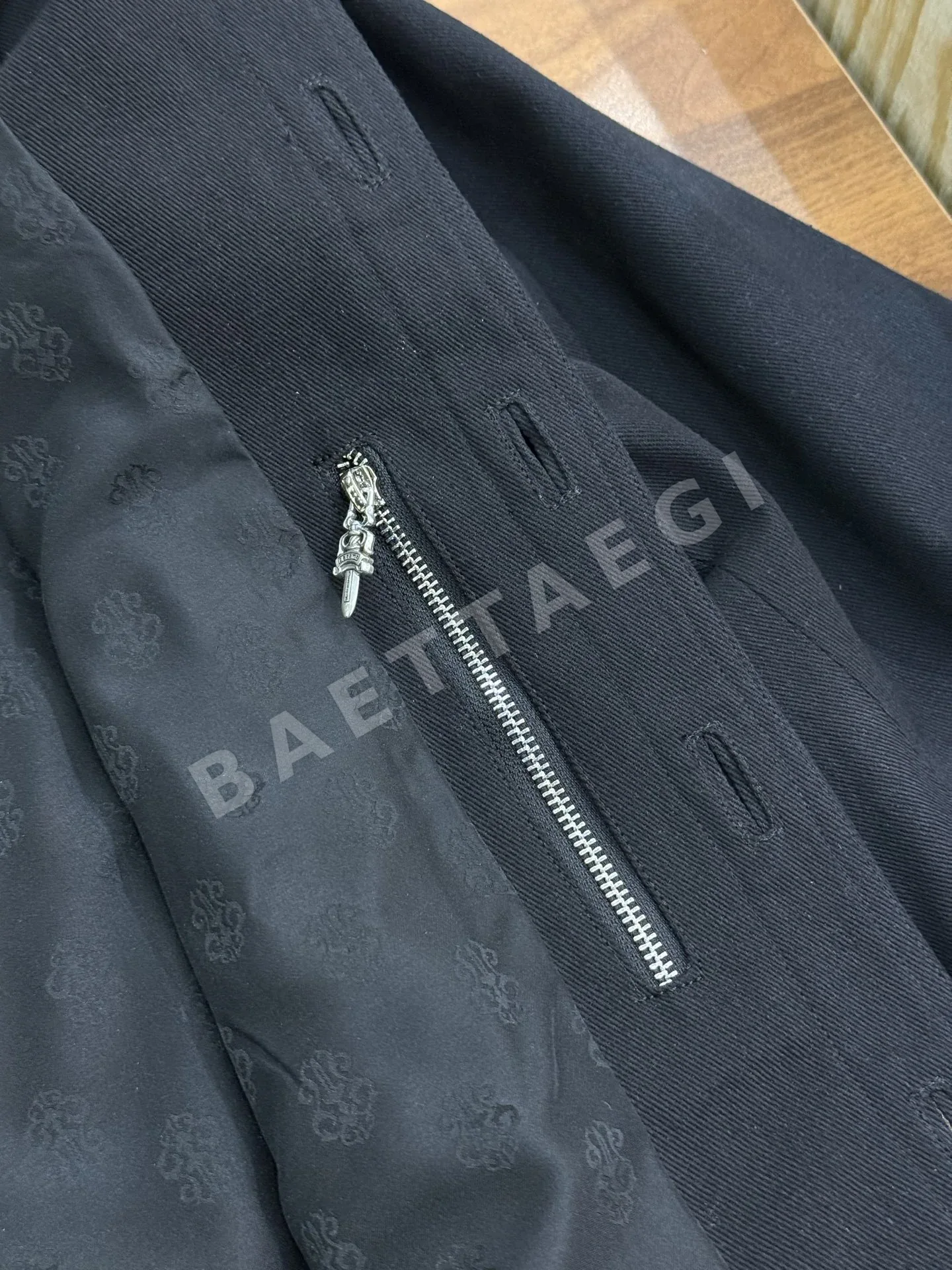 크롬하츠 블랙 트윌 데님 자켓 상세 이미지 5