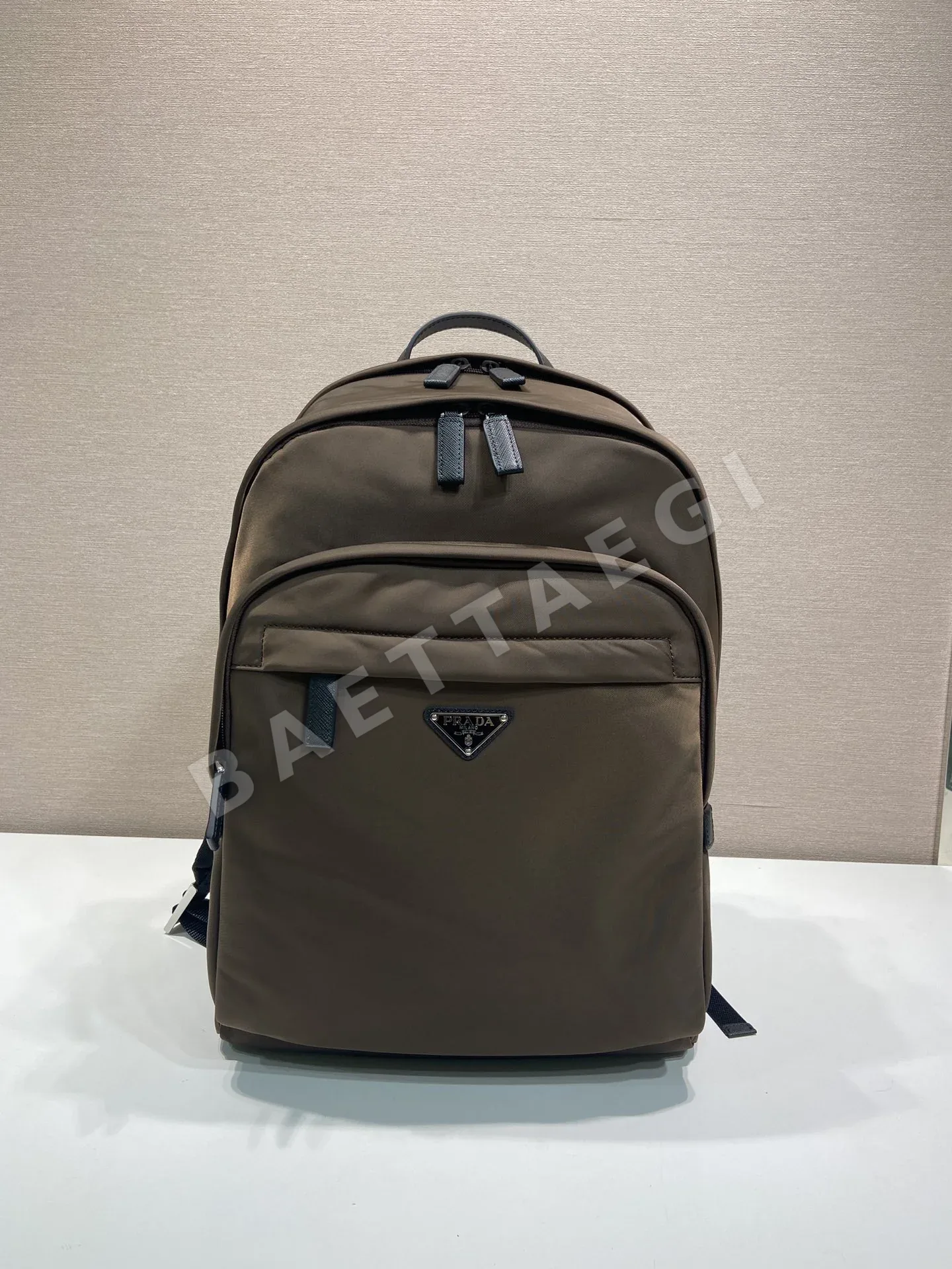프라다 나일론 미니멀 백팩 2VZ048