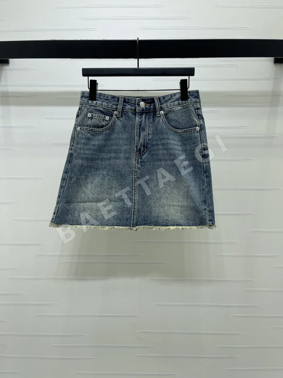 디올 레트로 하이웨스트 데님 미니스커트 92798