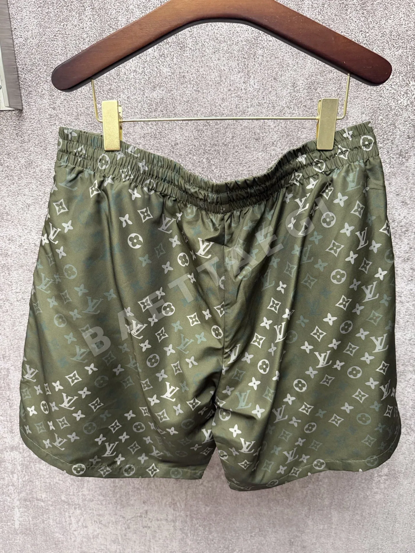 루이비통 미군 녹색 워크웨어 남성 반바지 상세 이미지 5