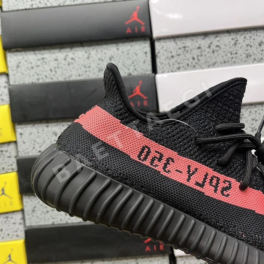 아디다스 [XQ] 이지 부스트 350 V2 BY9612 200763 Adidas Yeezy Boost 350 V2 Core Black Red 상세 이미지 4