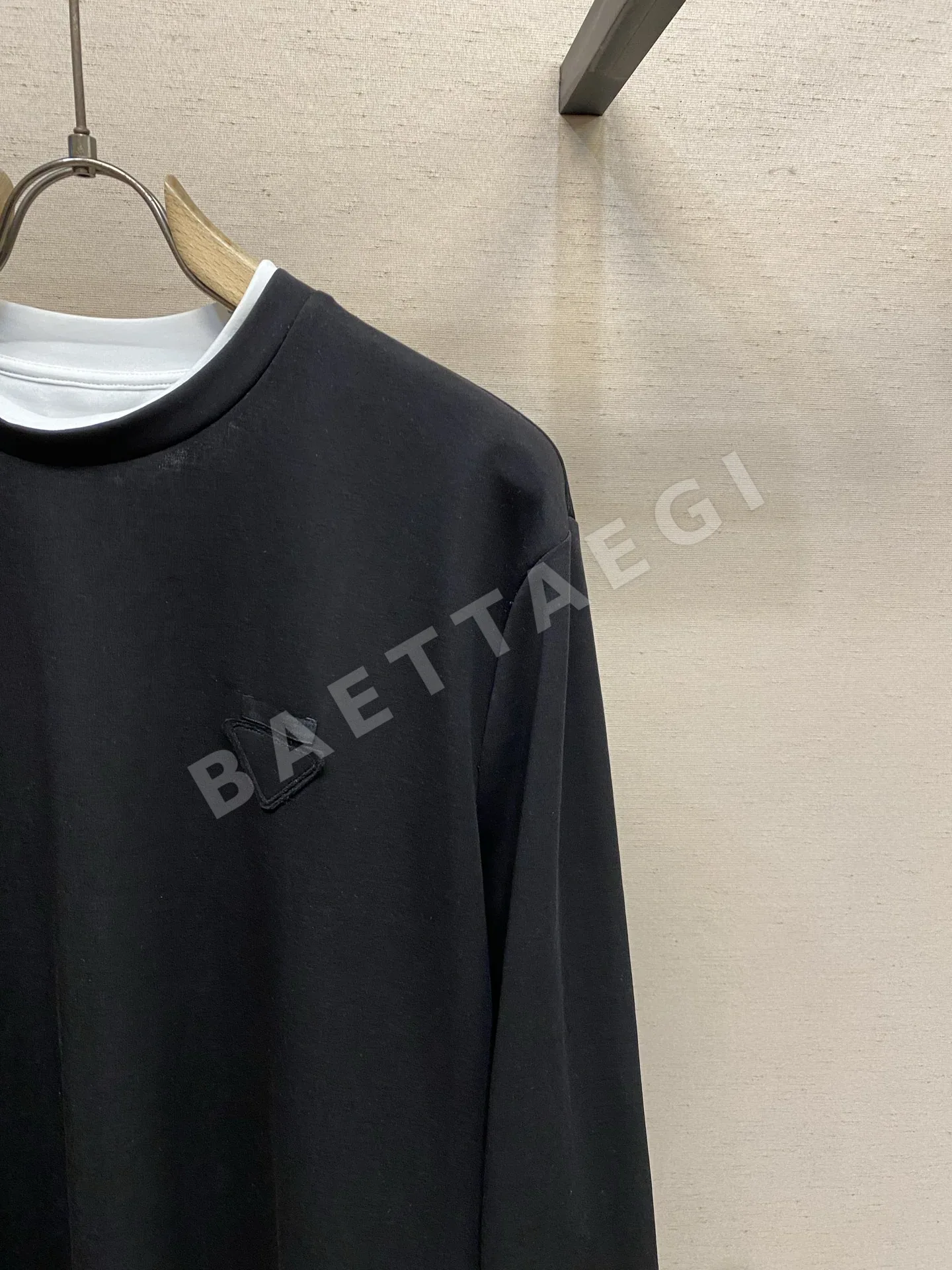프라다 남성 코튼 긴팔 티셔츠 상세 이미지 6