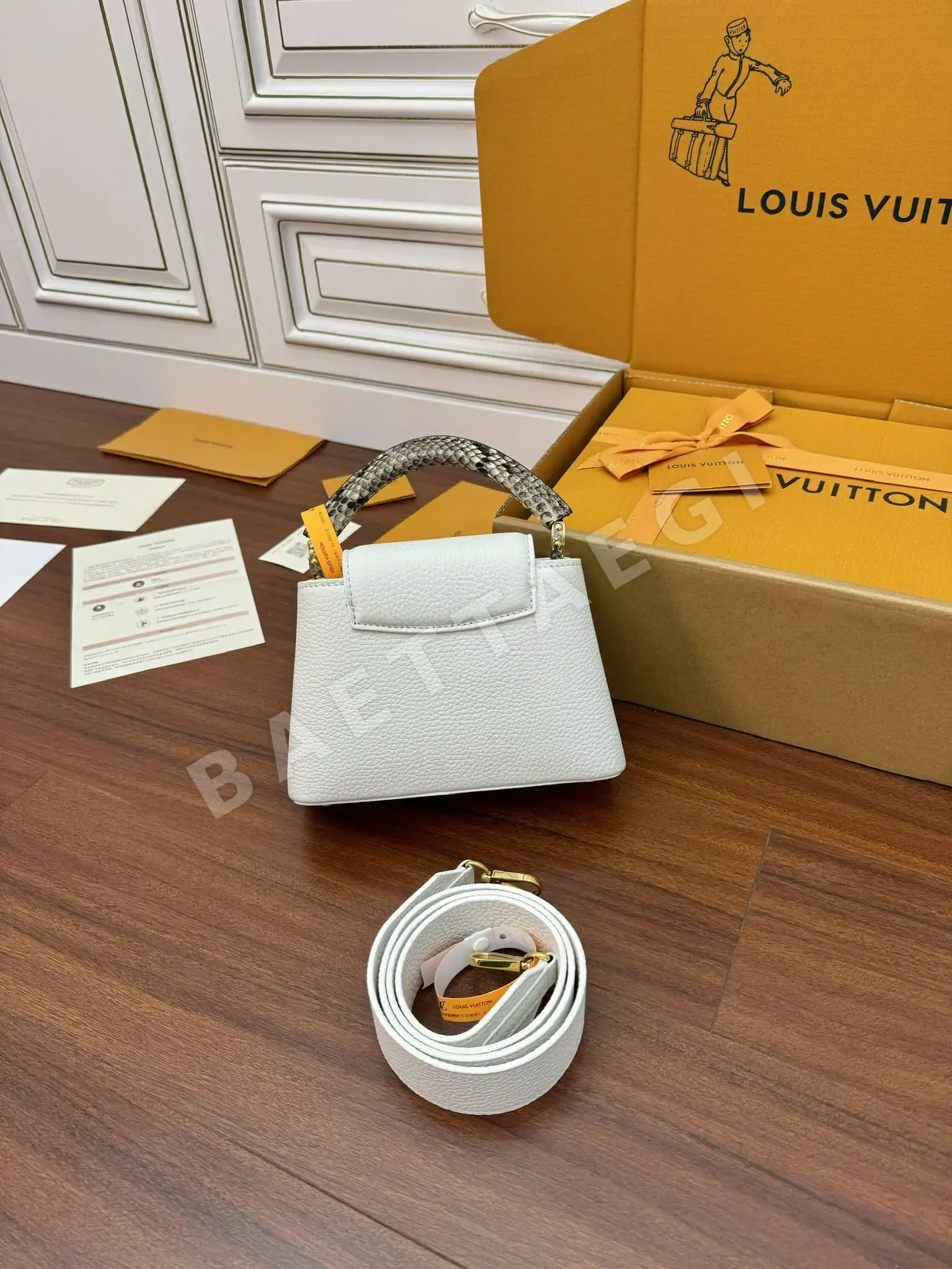 루이비통 N98477 가방 상세 이미지 3