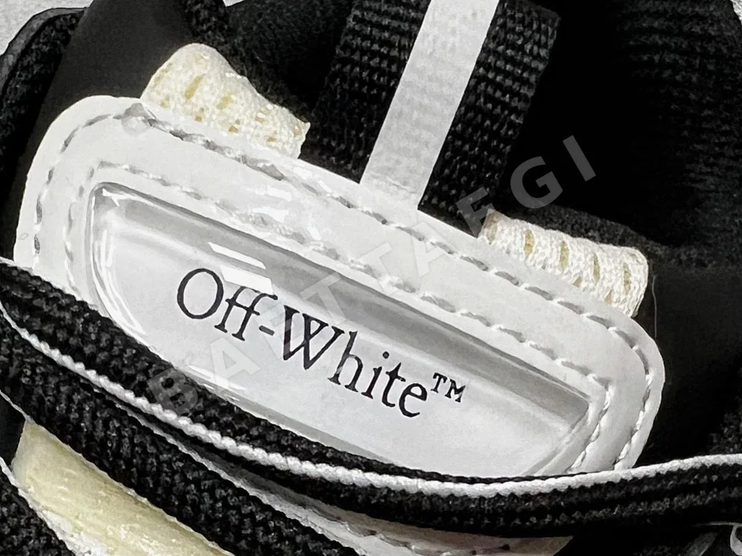 오프화이트 비 라이트 백 블랙 화이트 202361 Off White Be Right Back 상세 이미지 27