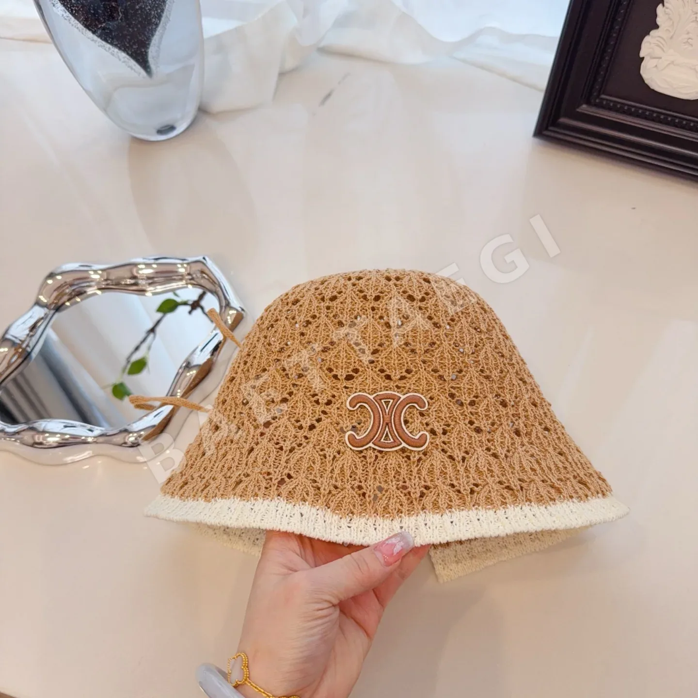 셀린느 컬러 블록 드로스트링 버킷 햇 상세 이미지 9