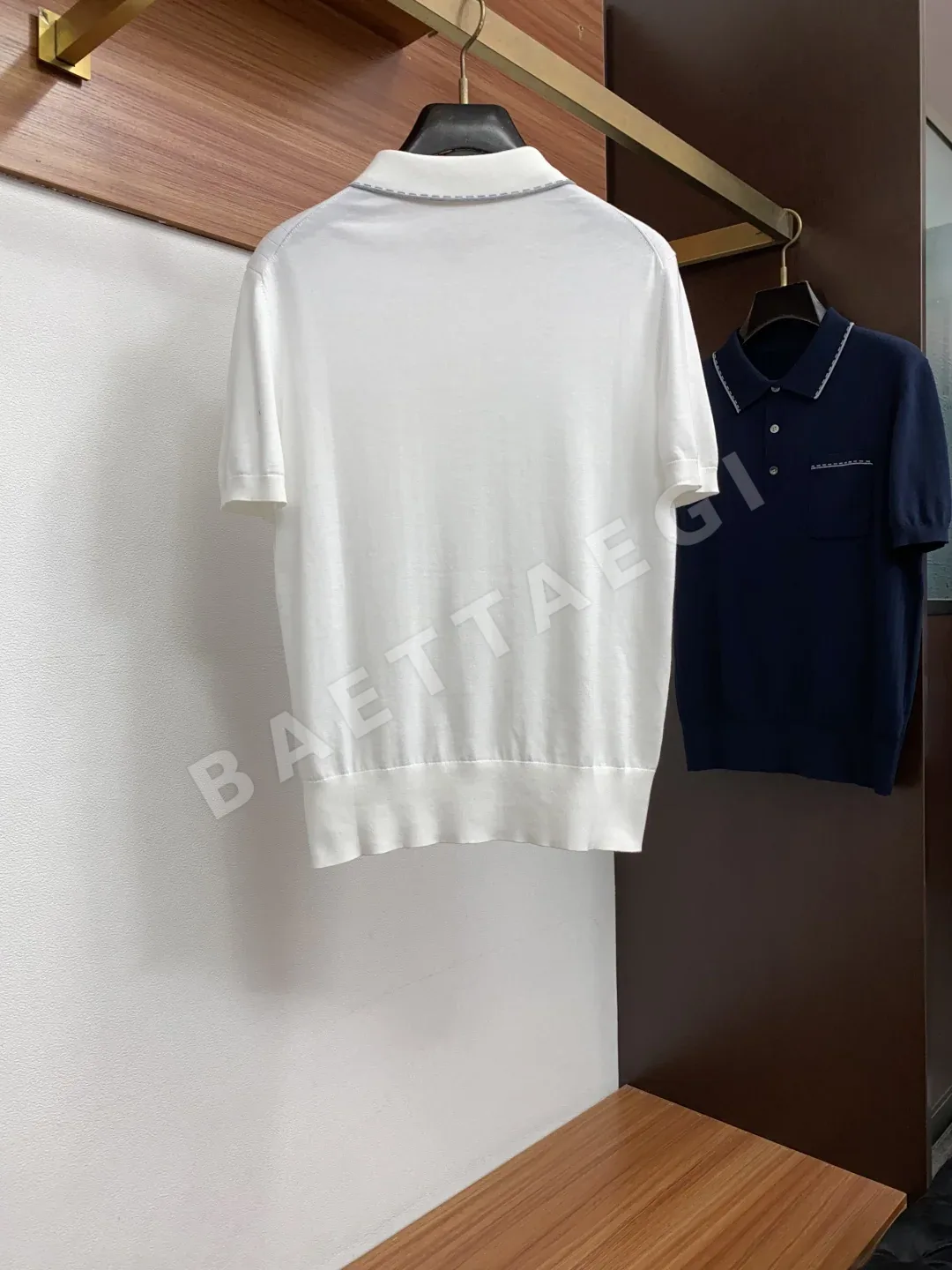 로로피아나 남성 심플 카라 니트 폴로 반팔 셔츠 상세 이미지 9