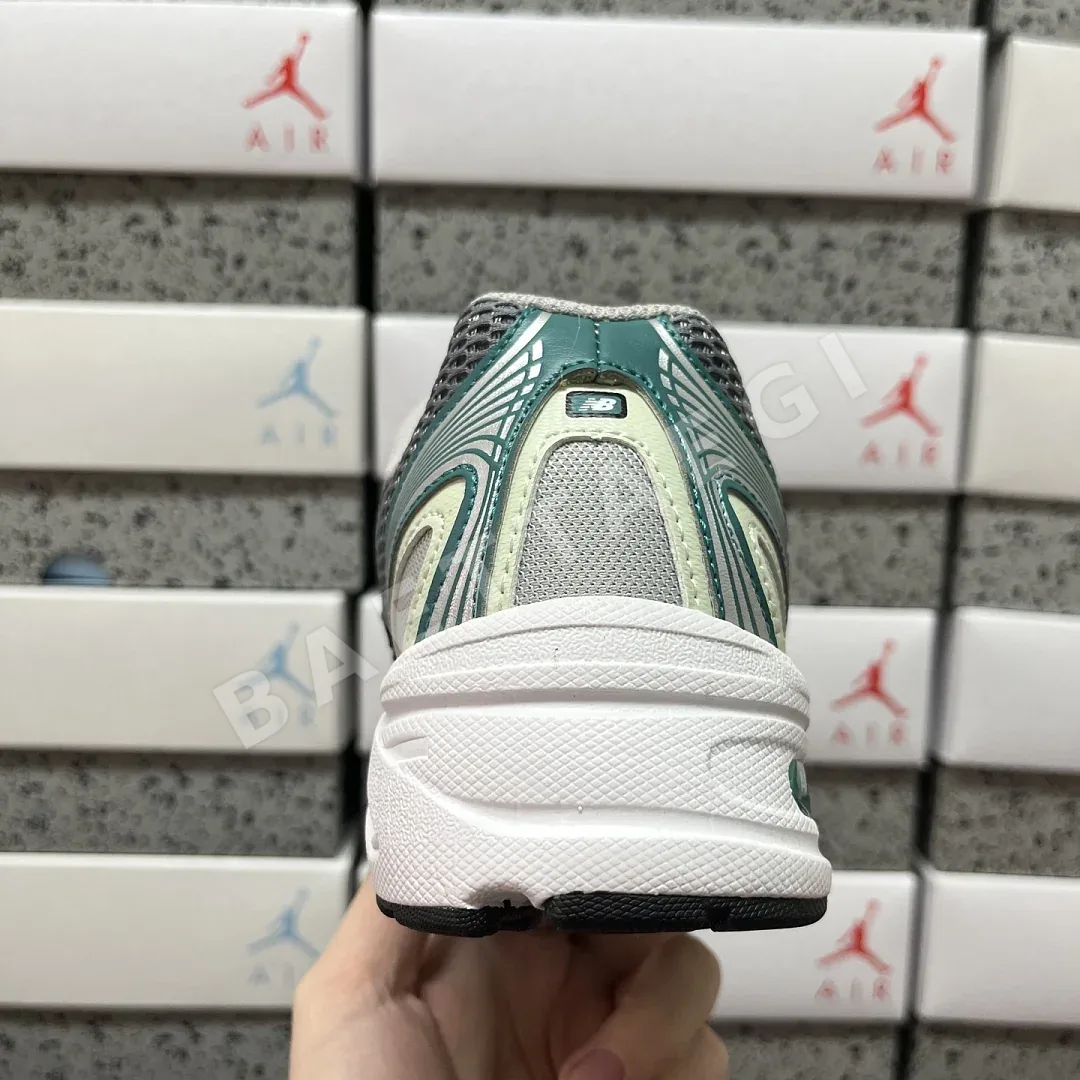 뉴발란스 [XY] 740v2 U740NC2 202052 New Balance 740v2 Silver Metallic New Spruce 상세 이미지 2