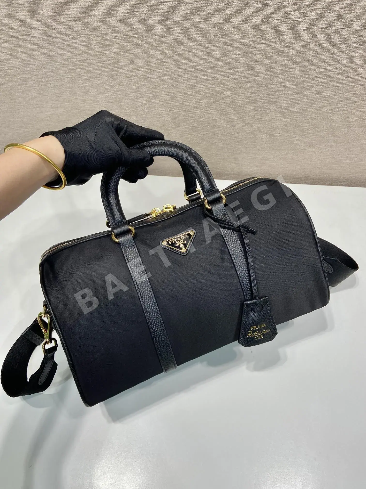 프라다 리사이클 나일론 토트백 1BB233 상세 이미지 2