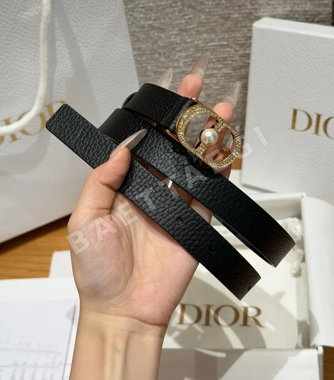 디올 CD 장식 송아지가죽 벨트 상세 이미지 2