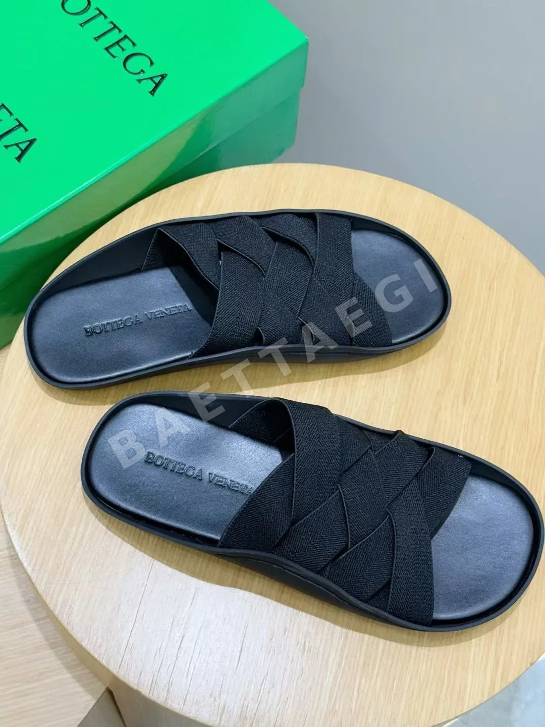 보테가베네타 웨이브 인트레치아토 뮬 샌들 상세 이미지 3