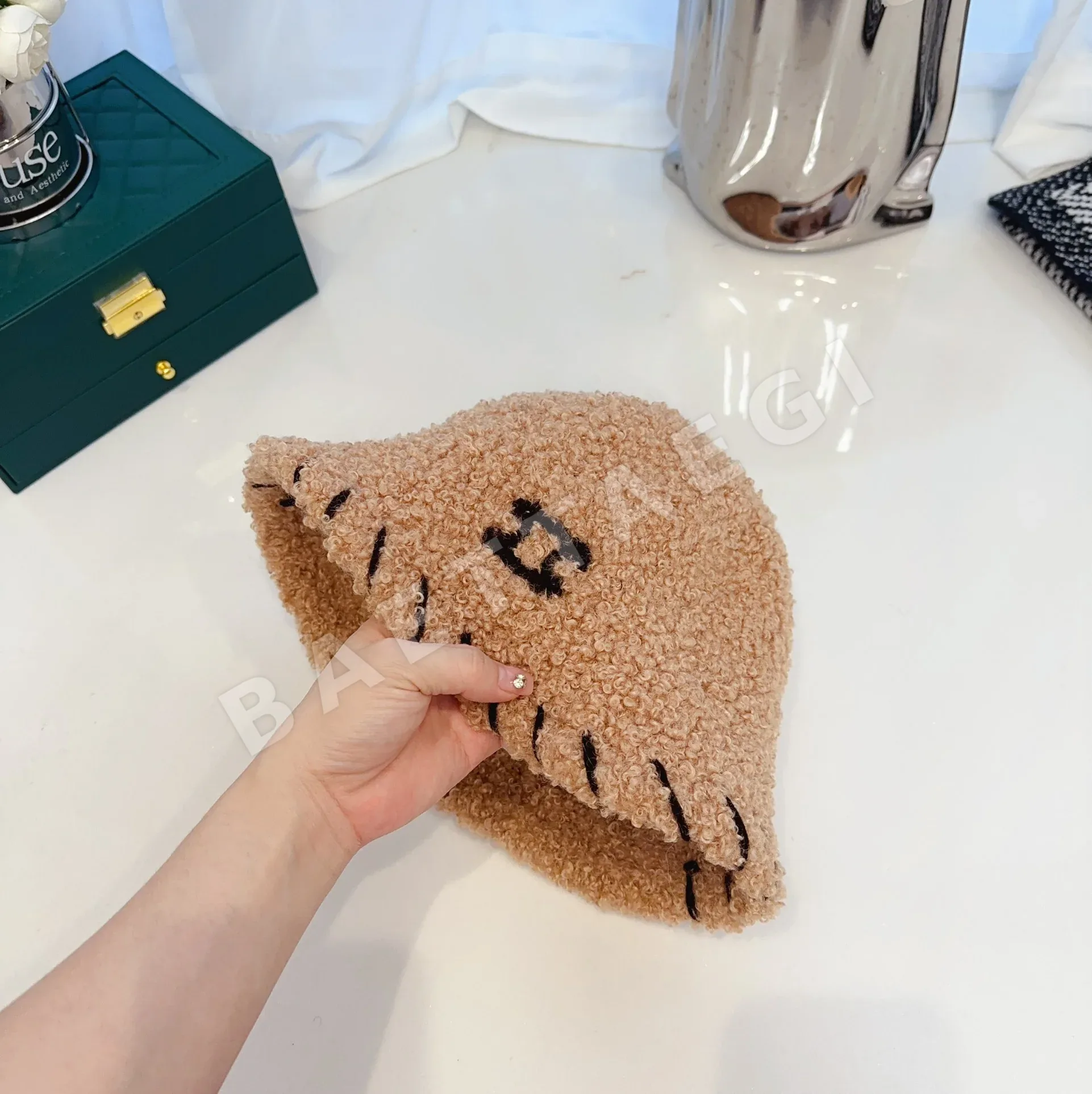셀린느 램 울 버킷햇 상세 이미지 7
