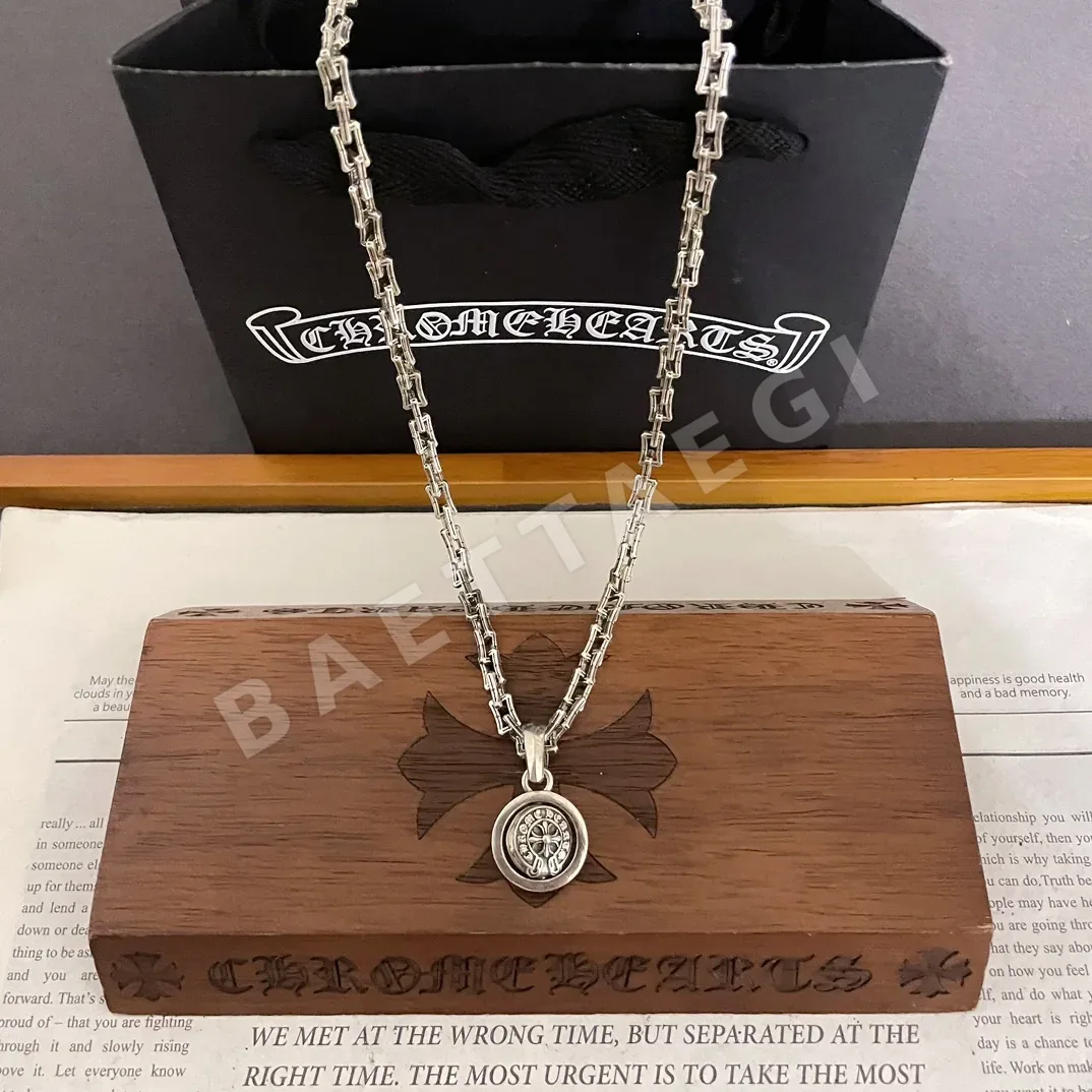 크롬하츠 클래식 레트로 뱀부 크로스 펜던트 목걸이 126859