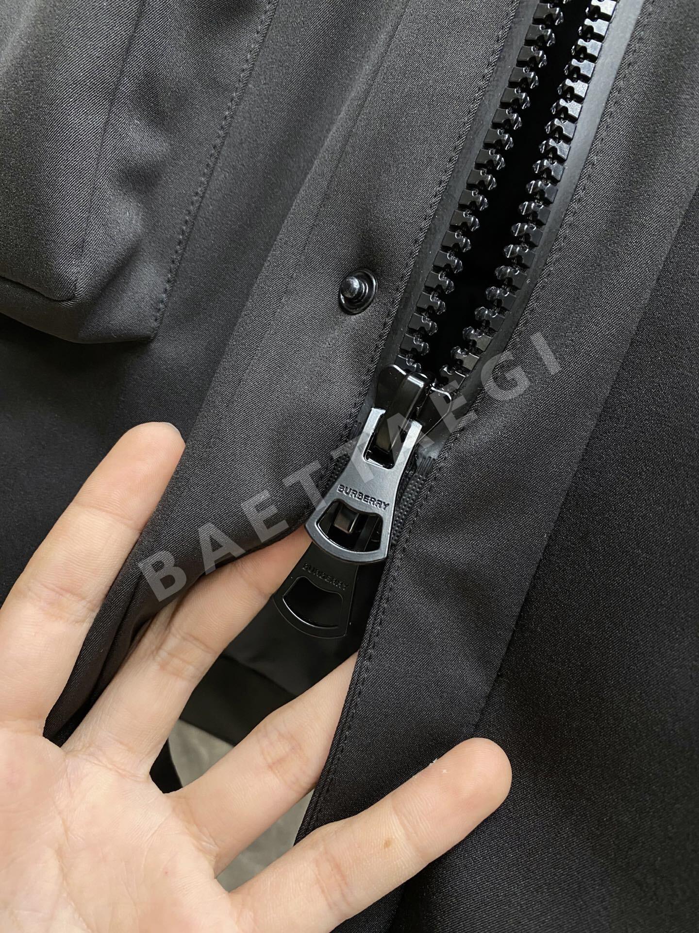 버버리 남성 라미네이트 스키 다운 패딩 점퍼 상세 이미지 9
