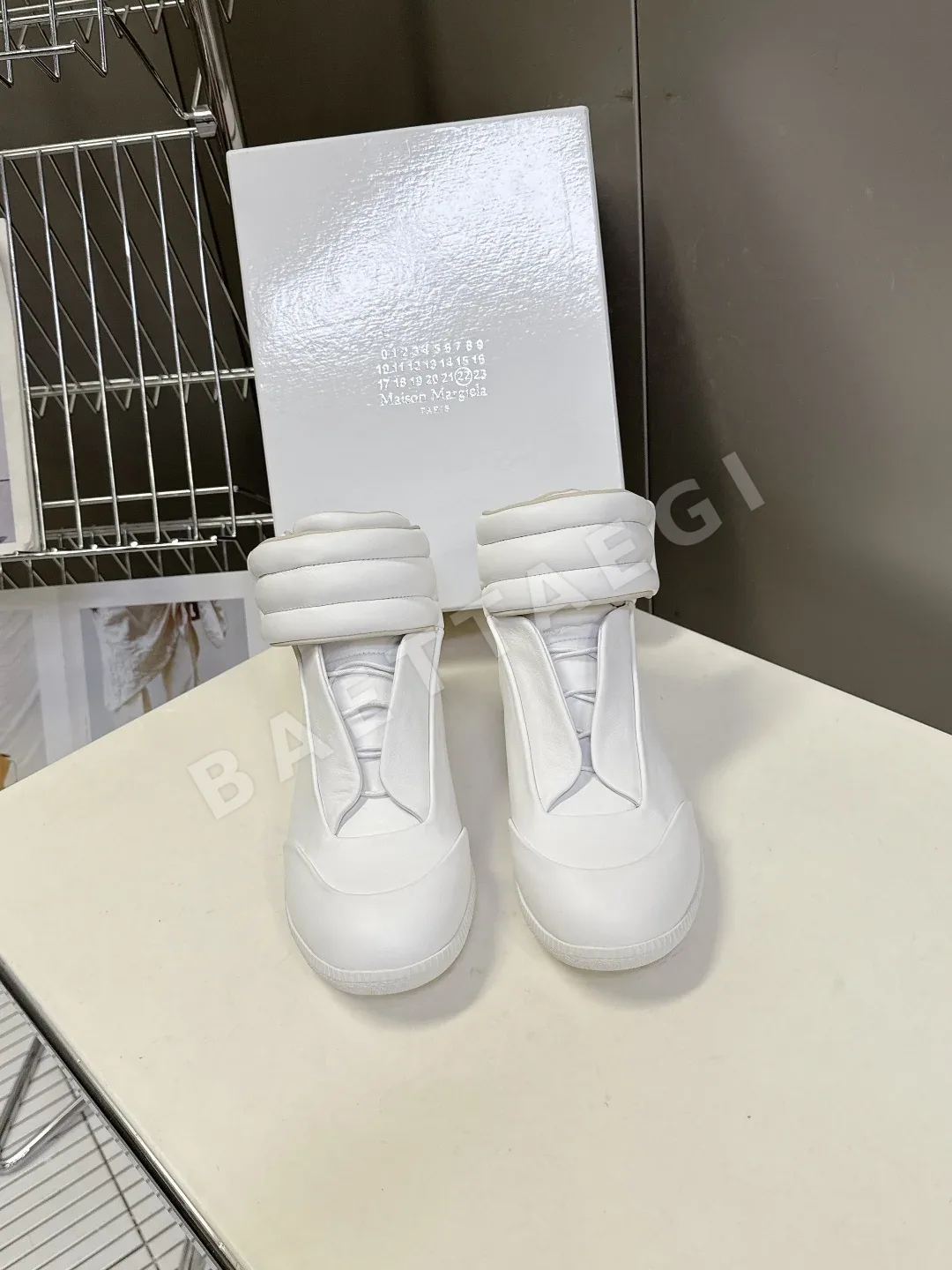 마르지엘라 퓨어 퓨처 커플 하이탑 스니커즈 9231