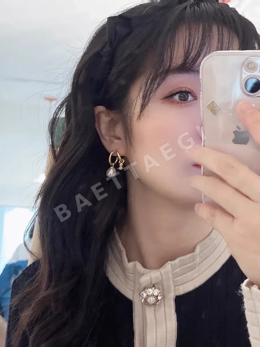 비비안웨스트우드 새턴 진주 귀걸이 상세 이미지 3