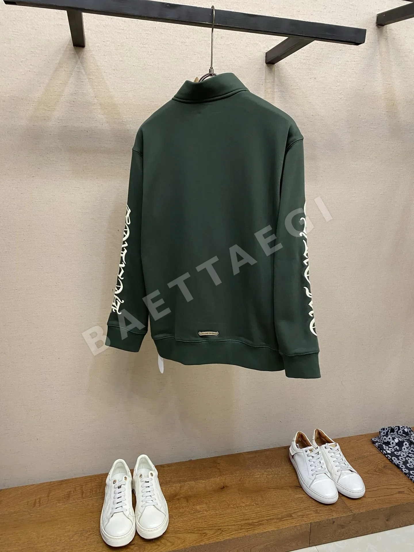 크롬하츠 자수 장식 남성 긴팔 티셔츠 상세 이미지 2