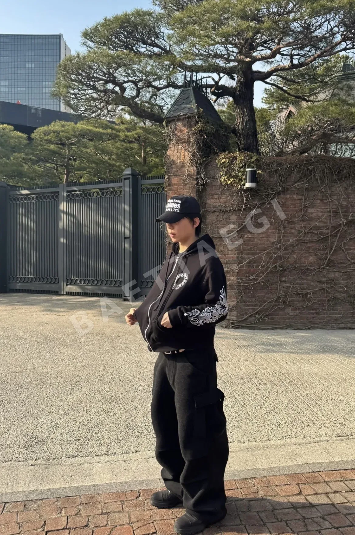 크롬하츠 블랙암 호스슈 클래식 집업 후드 재킷 상세 이미지 3