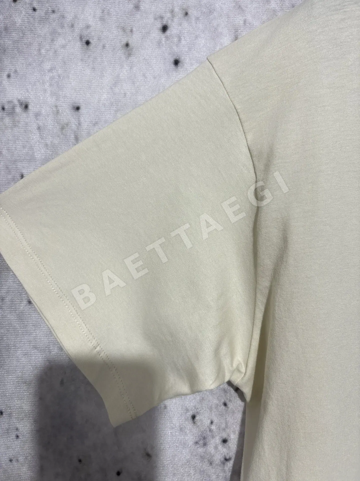 마르지엘라 로고 프린트 스트레이트 크루넥 반팔 티셔츠 상세 이미지 8
