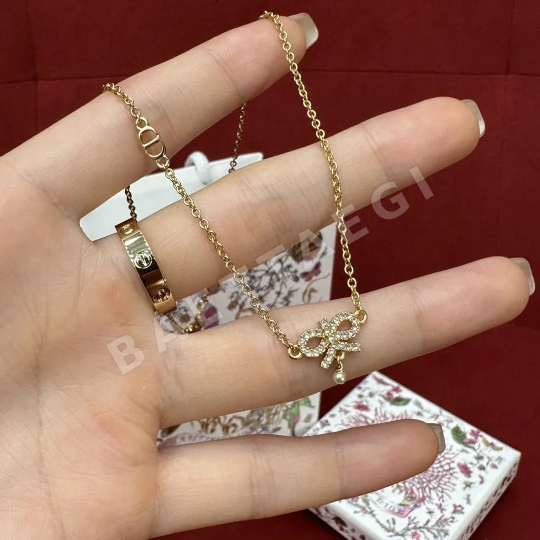 디올 리본 장식 목걸이 178130