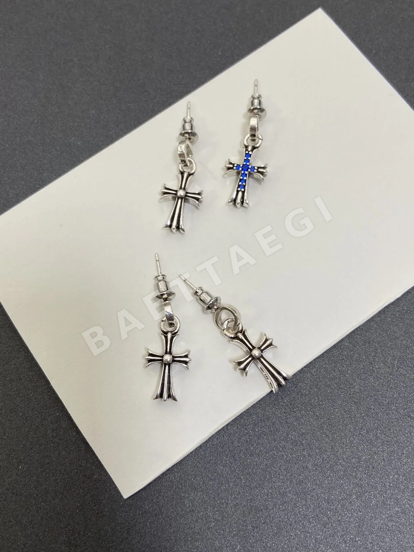 크롬하츠 크로스 귀걸이 상세 이미지 6
